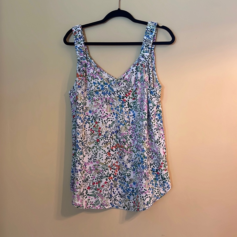Beautiful CAbi tank. Lovely floral print.